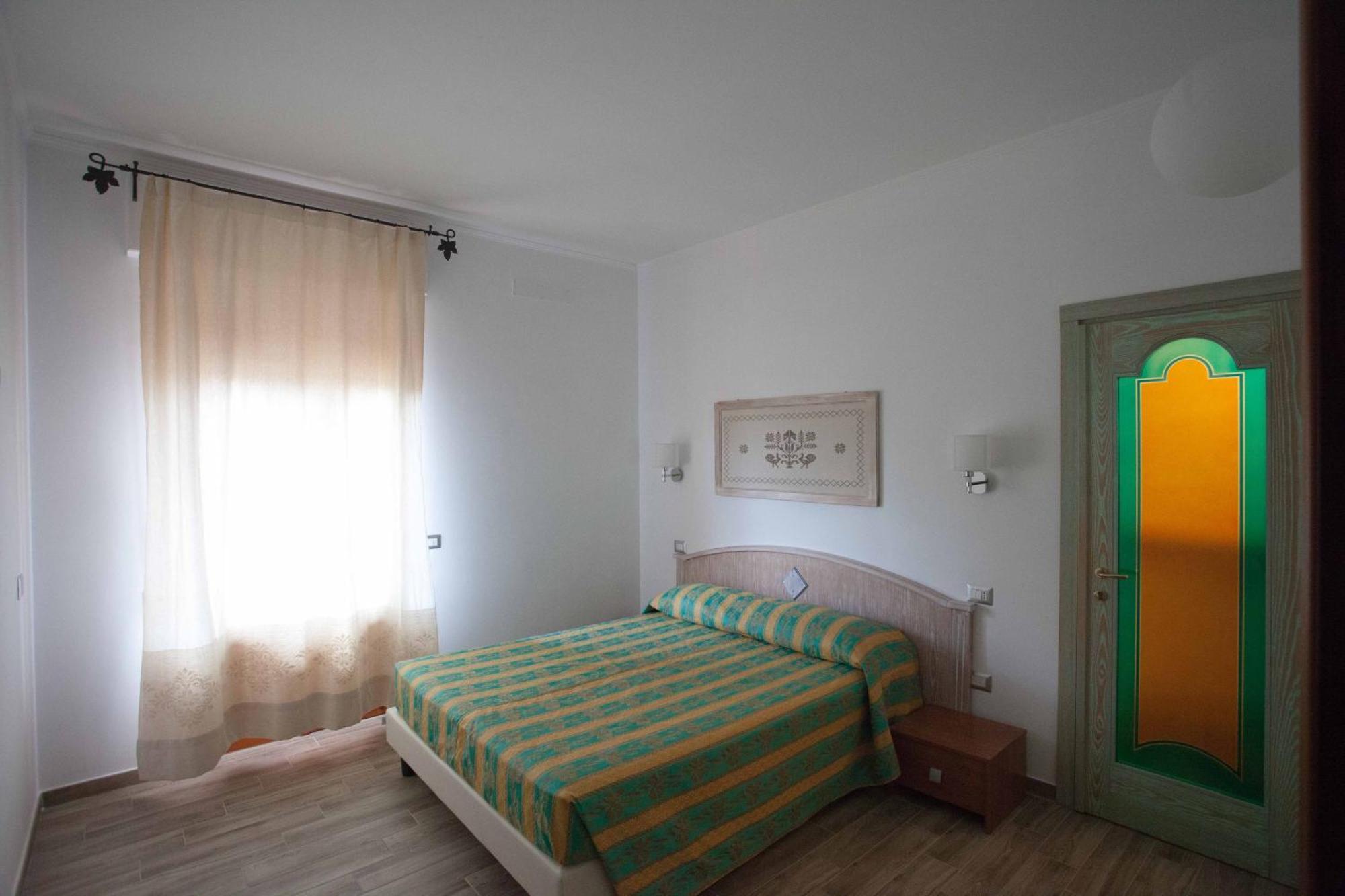 Locanda Degli Artisti Tortolì المظهر الخارجي الصورة