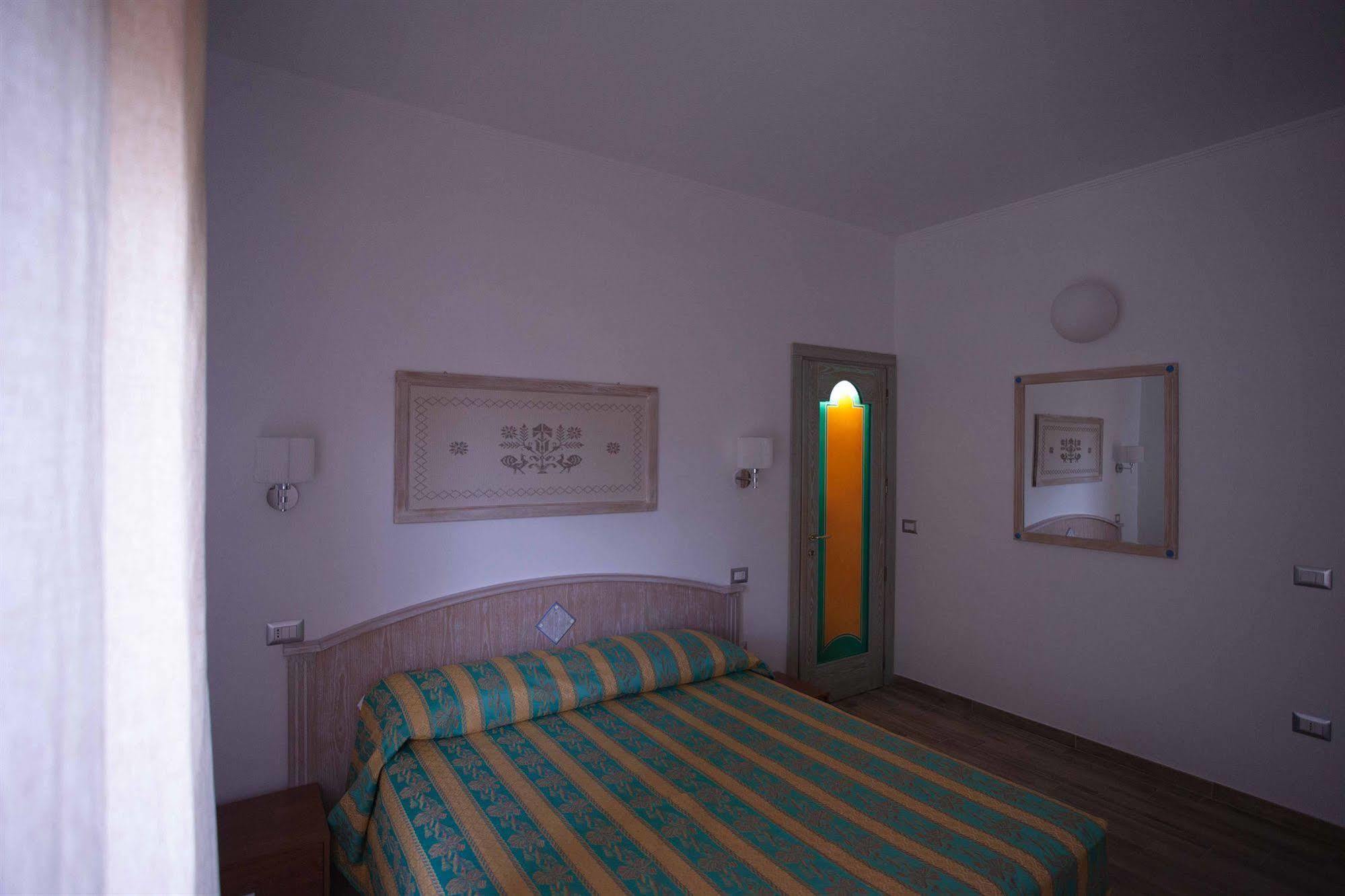 Locanda Degli Artisti Tortolì المظهر الخارجي الصورة