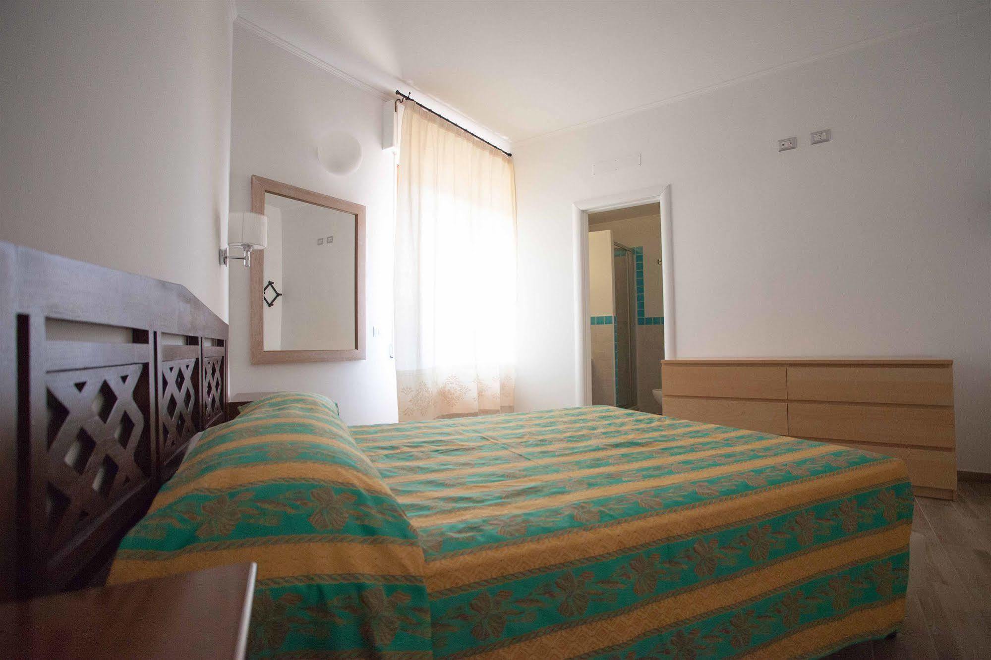 Locanda Degli Artisti Tortolì المظهر الخارجي الصورة